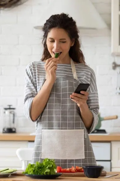Cucina domestica sanificata con procedure HACCP e strumenti dedicati